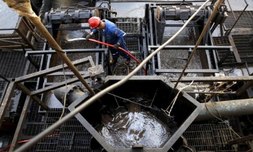 Suy thoái sâu trong năm 2023 có thể đẩy giá dầu tụt về 60 USD/thùng