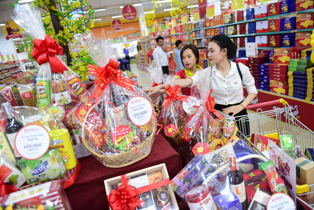 Nhu cầu tiêu dùng lương thực, thực phẩm, các mặt hàng khác tăng mạnh trong những tháng cuối năm.