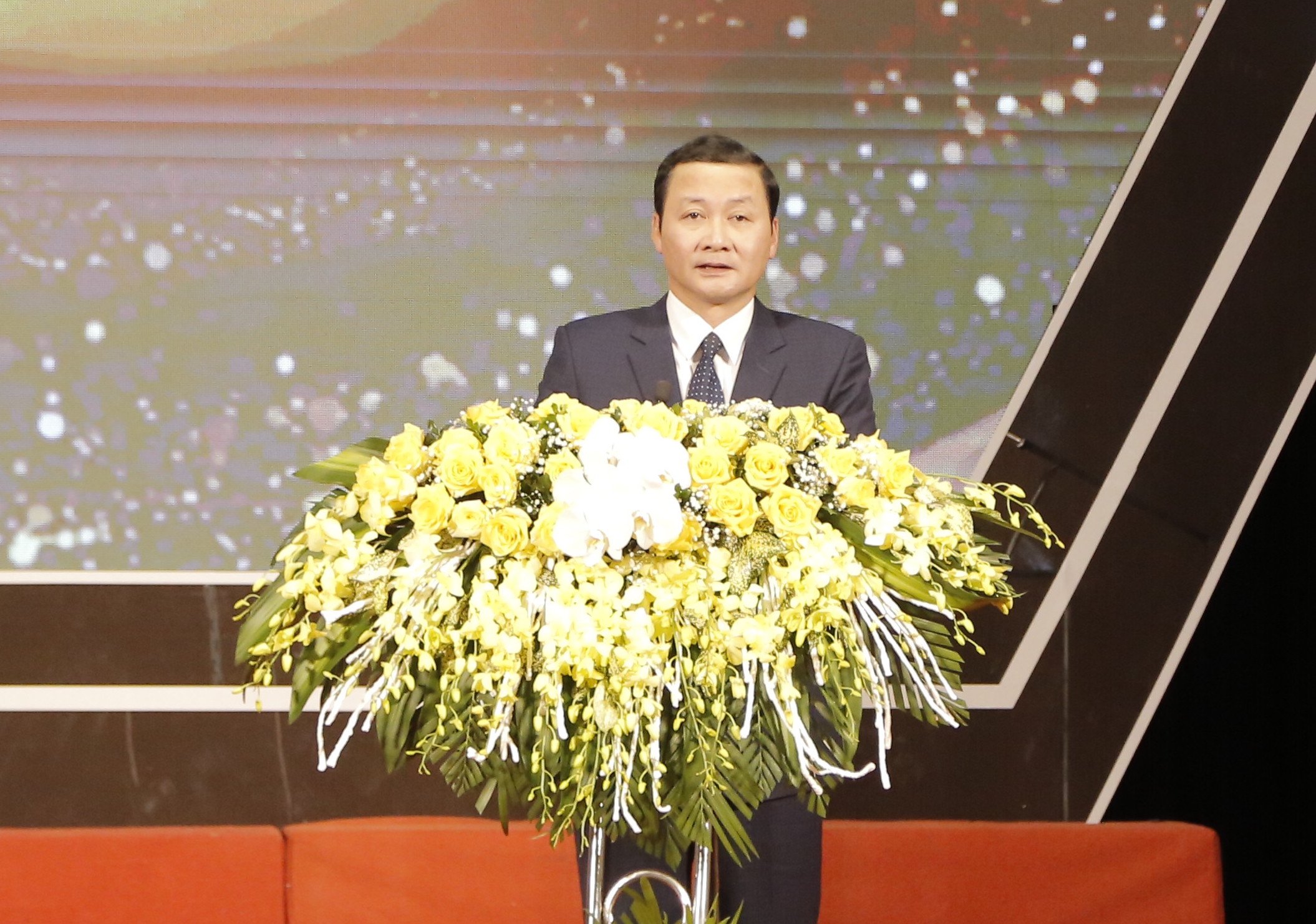 Chủ tịch tỉnh Thanh H&oacute;a &ocirc;ng Đỗ Minh Tuấn ph&aacute;t biểu tại buổi lễ