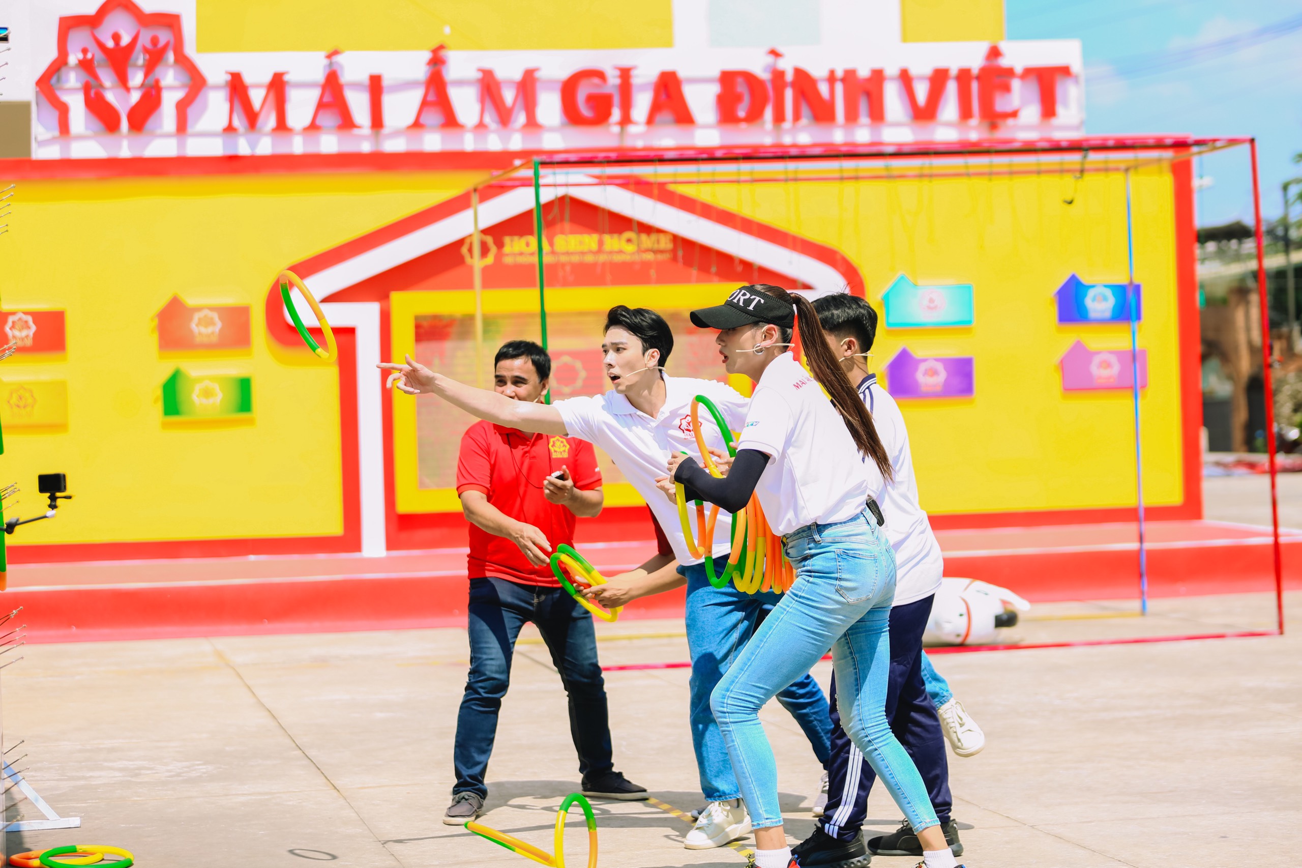 Võ Hoàng Yến và Hải Nam quyết tâm vượt qua thử thách.