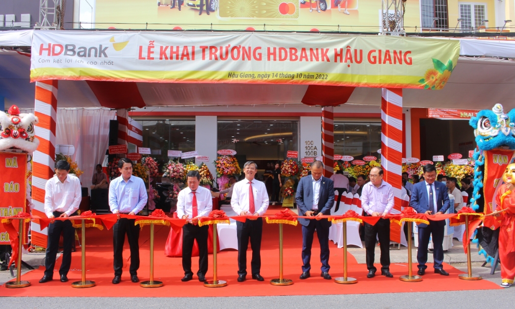 HDBank khai trương trụ sở mới HDBank Hậu Giang tại số 100-100A-100B, đường Nguyễn Thái Học, phường 1, thành phố Vị Thanh, tỉnh Hậu Giang.
