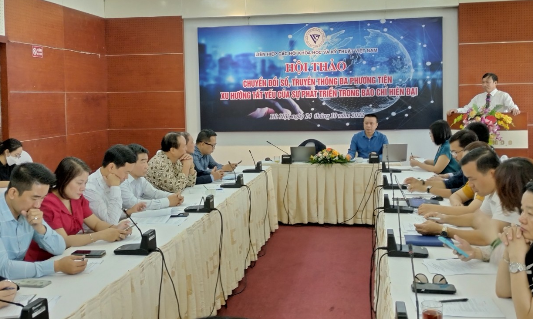 Các đại biểu thảo luận, chia sẻ về chuyển đổi số các cơ quan báo chí.