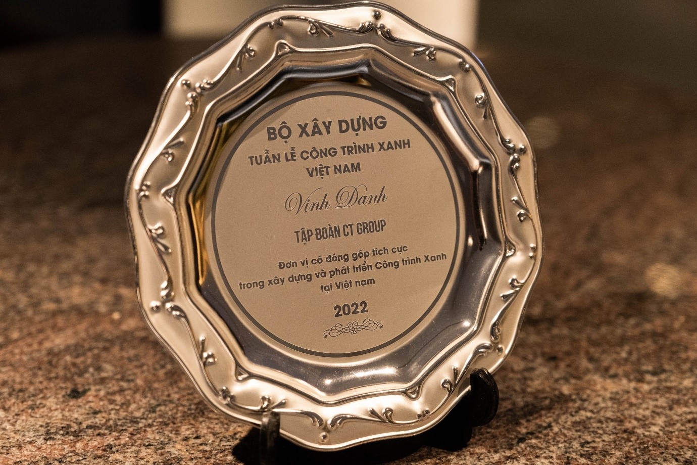 The CT Group was honored by the Ministry of Construction as a “Unit with significant contributions to the construction and development of eco-buildings in Vietnam”.