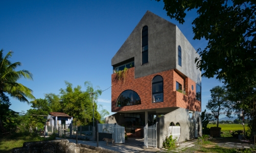 Ngôi nhà tránh lũ rất “có gu” ở vùng quê Đà Nẵng