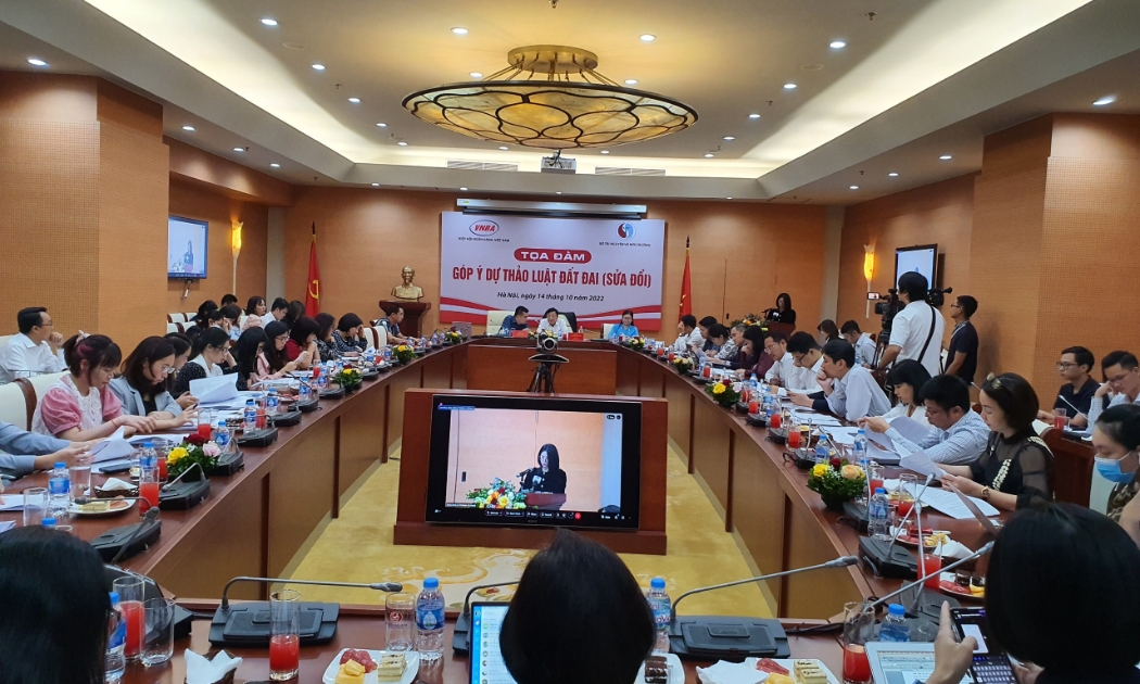 Toàn cảnh toạ đàm