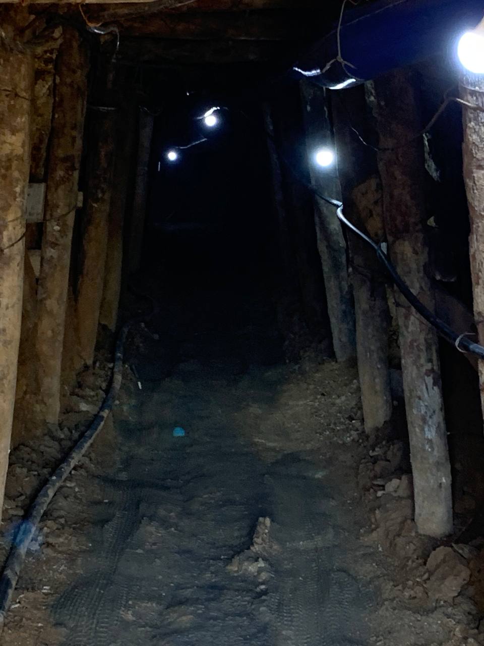 Điểm khai th&aacute;c trong l&ograve;ng đất kh&ocirc;ng đảm bảo an to&agrave;n của C&ocirc;ng ty Trường Th&agrave;nh