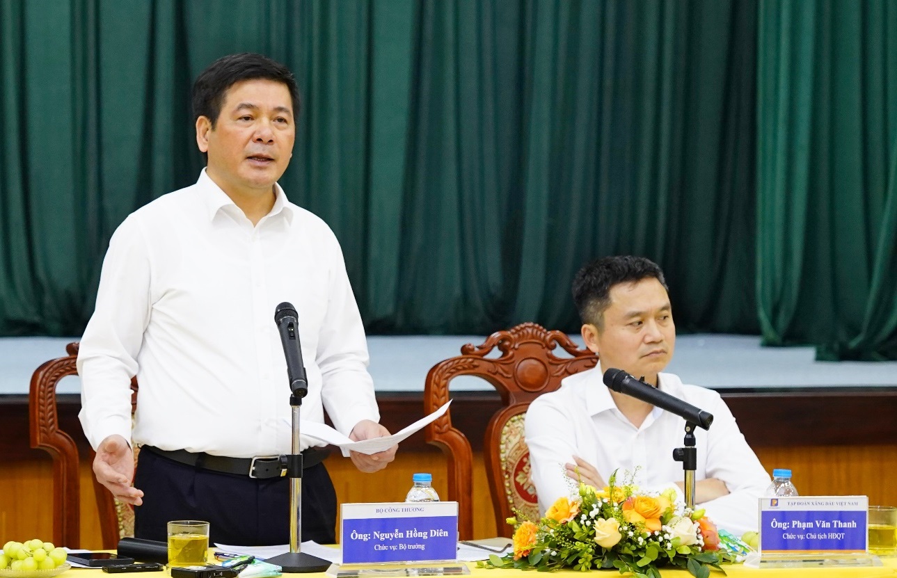 Bộ trưởng Nguyễn Hồng Diên: "Xăng dầu là mặt hàng chiến lược, không chỉ đơn thuần là năng lượng cho sản xuất, đời sống mà còn là an ninh quốc gia". Ảnh: Bộ Công Thương.