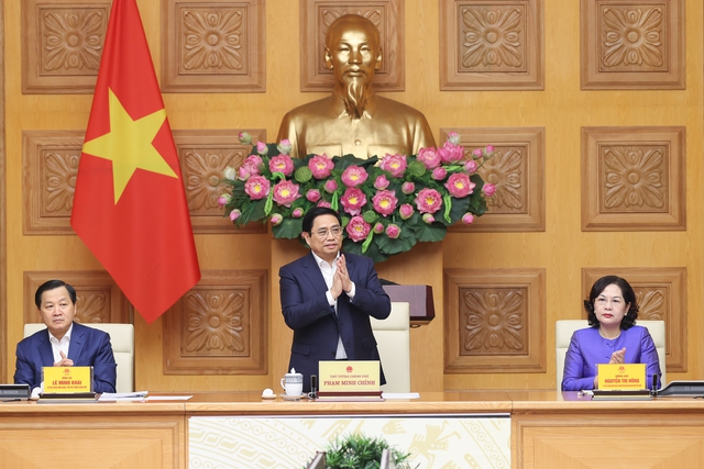 Thủ tướng đặc biệt lưu ý các ngân hàng thương phải đoàn kết, thống nhất, chia sẻ, giúp đỡ, hỗ trợ lẫn nhau và cạnh tranh lành mạnh để tháo gỡ khó khăn - Ảnh: VGP