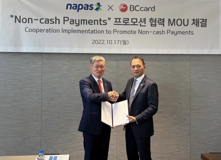 Napas và BC Card ký kết Thỏa thuận hợp tác thúc đẩy hoạt động thanh toán không dùng tiền mặt tại Việt Nam và Hàn Quốc.