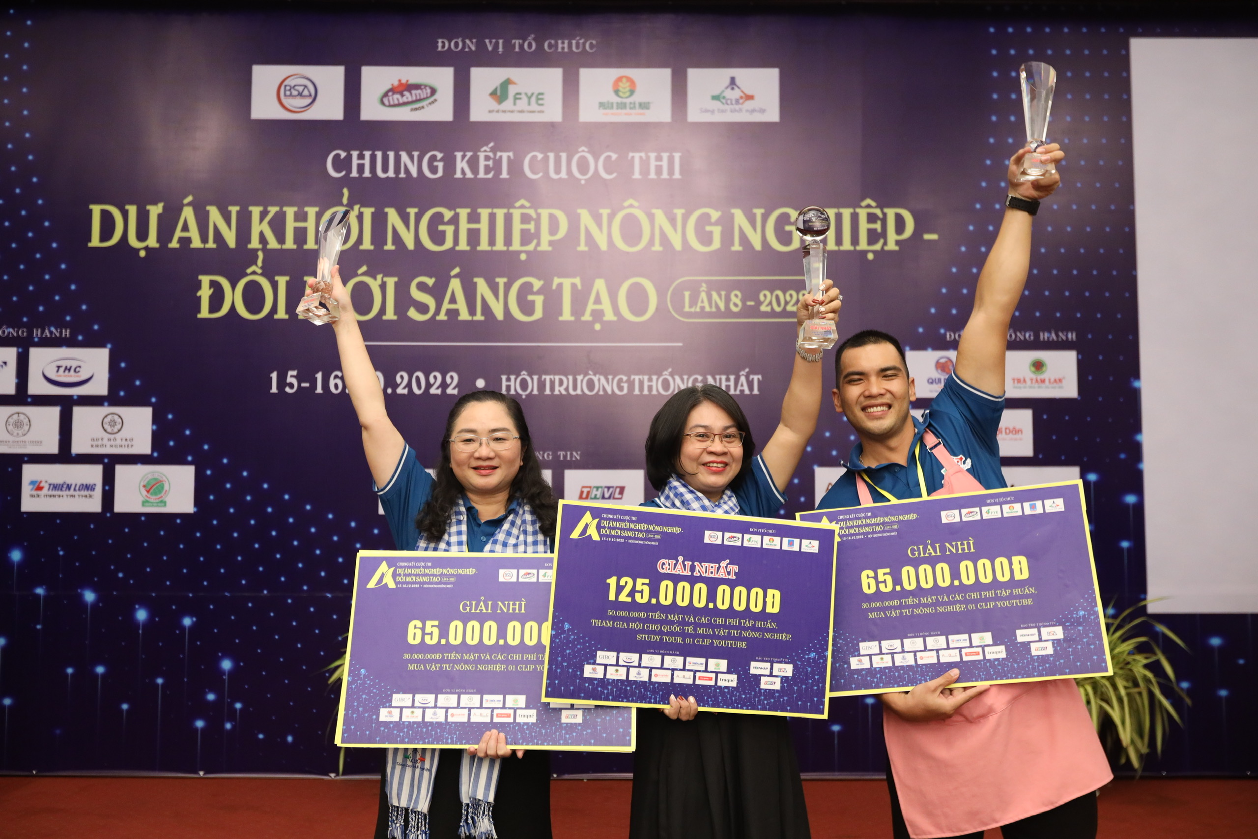 Ba dự án khởi nghiệp đạt giải cao nhất cuộc thi "Dự án Khởi nghiệp nông nghiệp – Đổi mới sáng tạo 2022" được trao vào chiều 16/10 tại TP.HCM