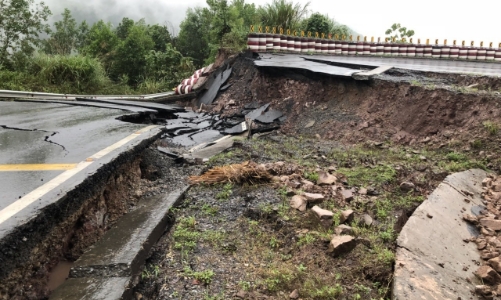 Nhanh chóng khắc phục nhanh nhất hai tuyến quốc lộ trọng yếu bị sạt lở qua Quảng Bình, Quảng Trị