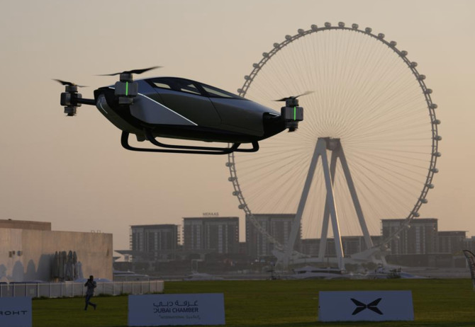Chiếc ô tô do Trung Quốc sản xuất được thử nghiệm ở Dubai có thể bay với tốc độ lên tới 130 km/h