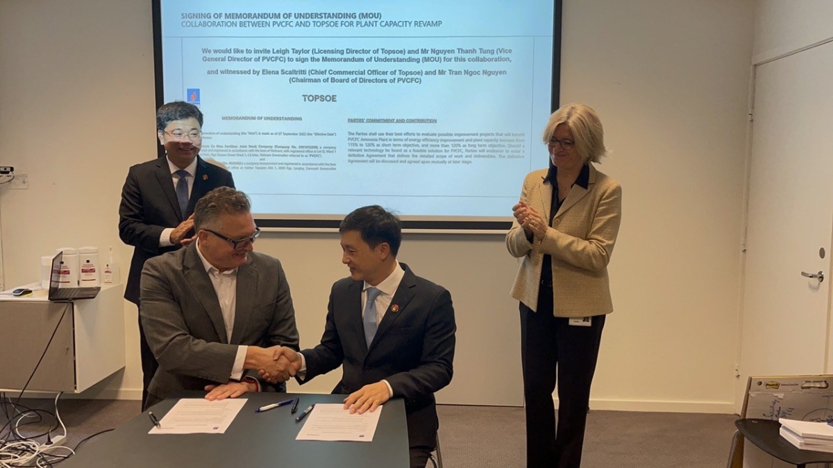 Nh&agrave; bản quyền h&agrave;ng đầu ch&acirc;u &Acirc;u c&ocirc;ng nhận nh&agrave; m&aacute;y Đạm C&agrave; Mau thuộc &ldquo;Top 10% Nh&agrave; m&aacute;y c&oacute; mức ti&ecirc;u hao năng lượng thấp nhất thế giới&rdquo;.