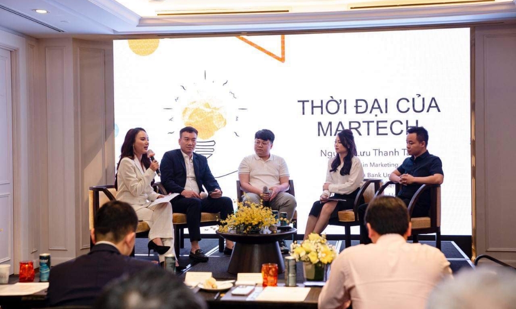 Các chuyên gia thảo luận tại sự kiện ra mắt Vietnam Blockchain Union.