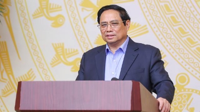 PM lists 8 key tasks in admin reform