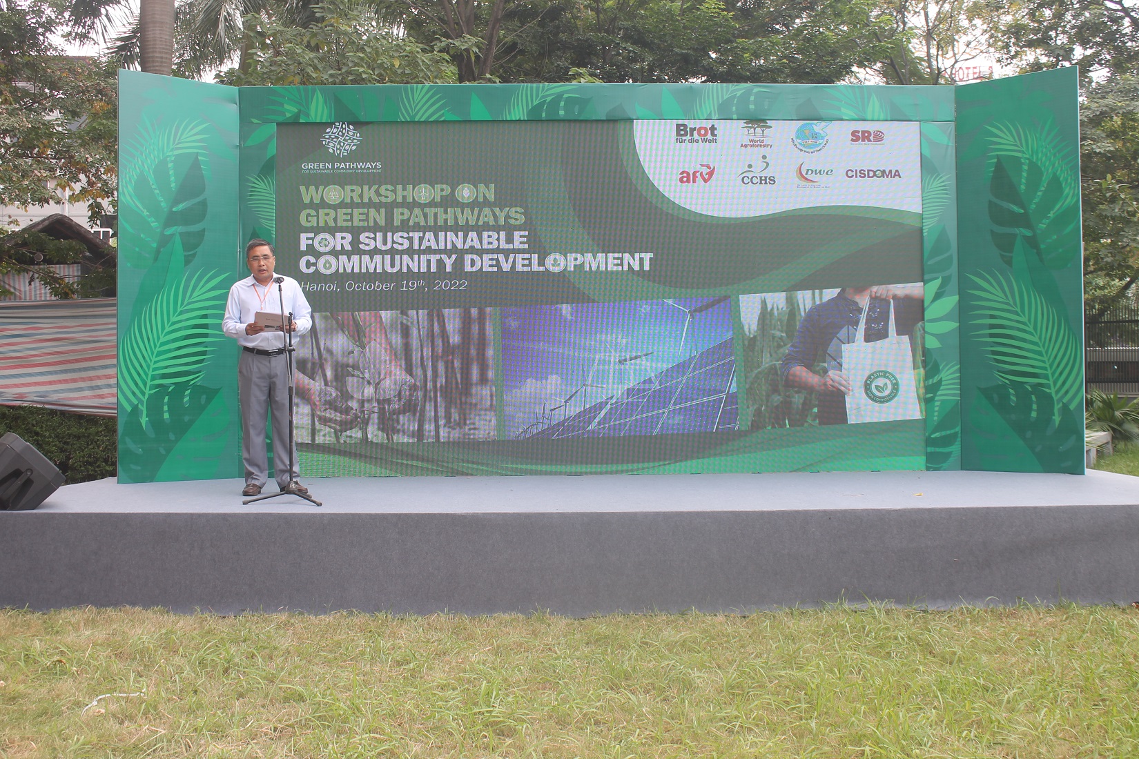 &Ocirc;ng Nguyễn Quốc Trị ph&aacute;t biểu tại sự kiện.