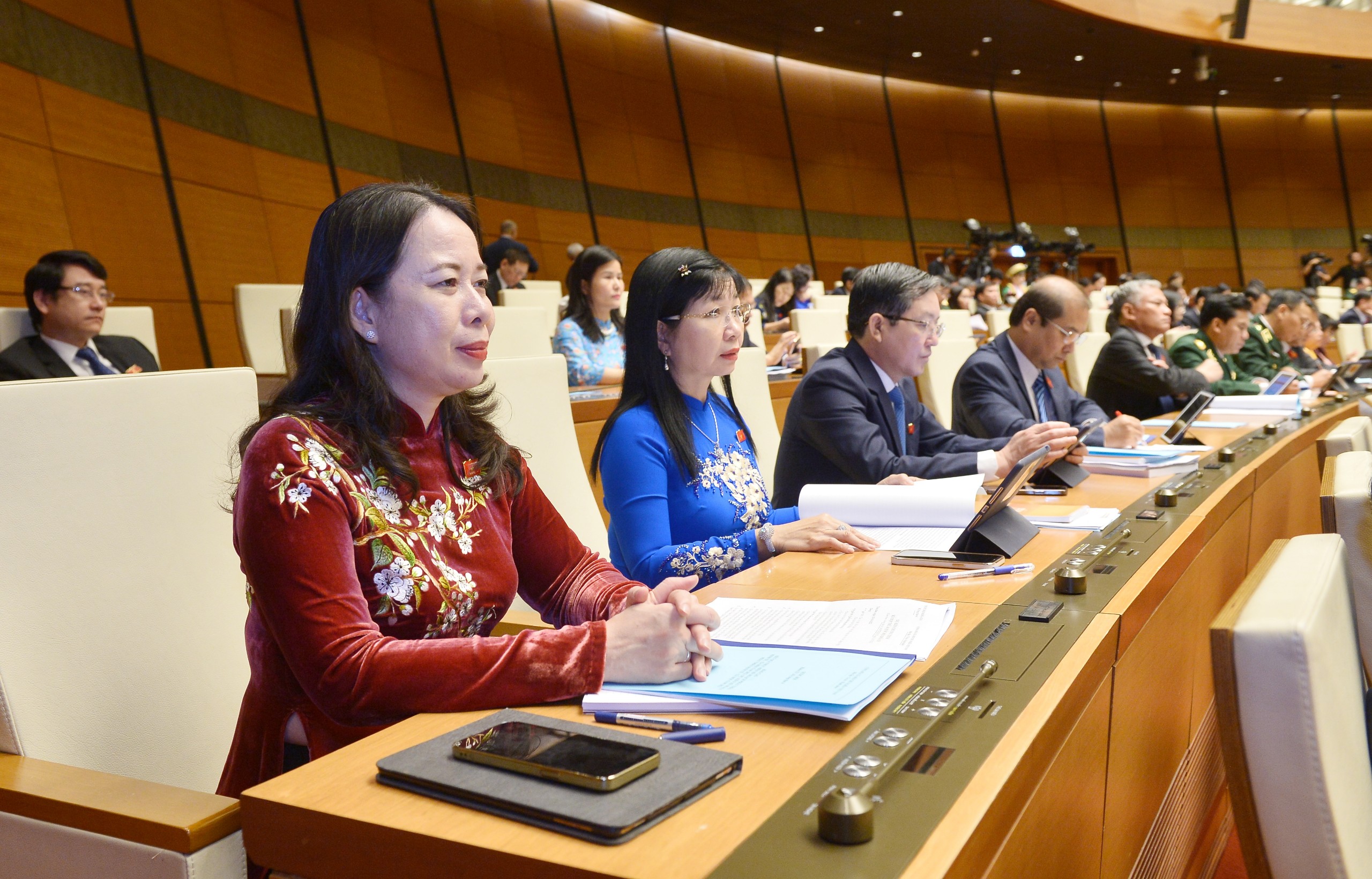 Các đại biểu tham dự phiên họp - Ảnh: Quochoi.vn