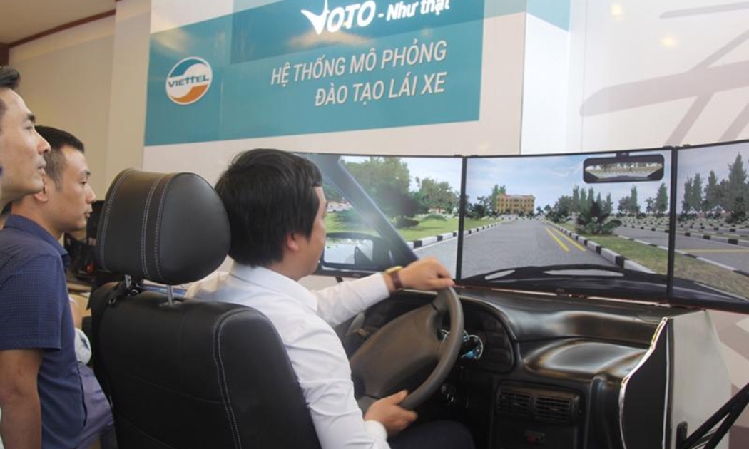 Việc trang bị thiết bị mô phỏng để đào tạo lái xe là điều kiện kinh doanh bắt buộc đối với các cơ sở đào tạo lái xe từ đầu năm 2023.