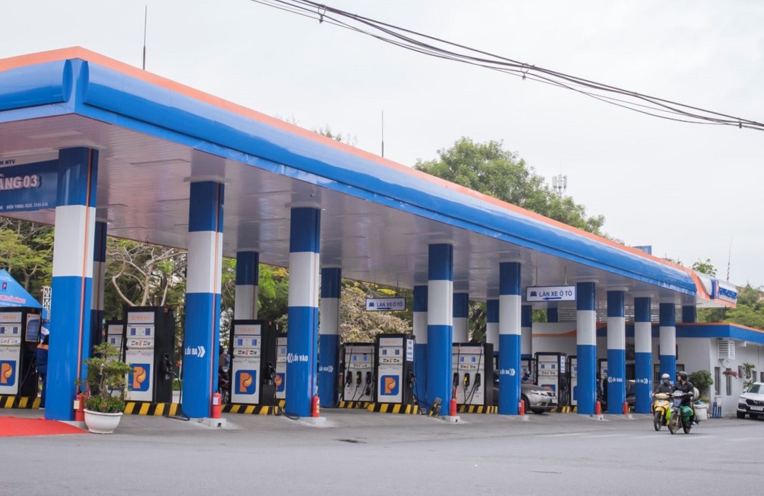 Thời gian gần đây, một số doanh nghiệp bán lẻ xăng dầu đóng cửa hoặc tạm ngừng kinh doanh do thua lỗ.