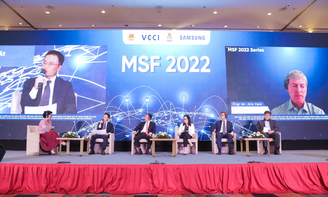 Phiên thảo luận tại Diễn đàn đa phương 2022 ngày 19/10. Ảnh - Samsung Việt Nam.