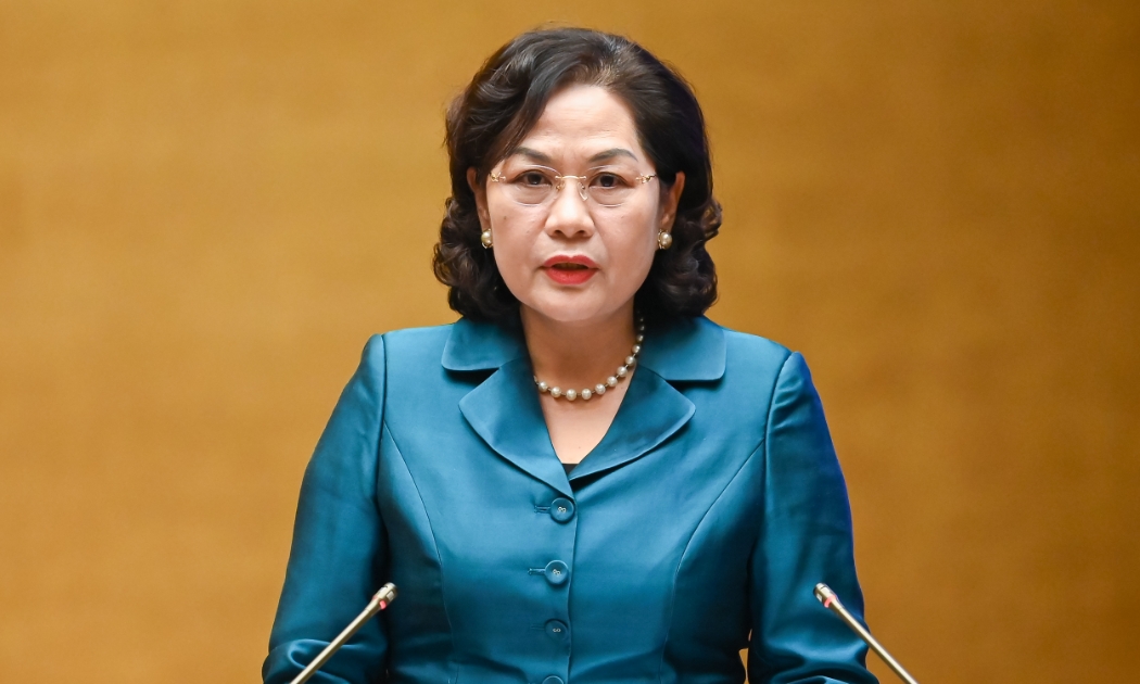 Thống đốc Nguyễn Thị Hồng trình bày Tờ trình dự án Luật Phòng, chống rửa tiền (sửa đổi)