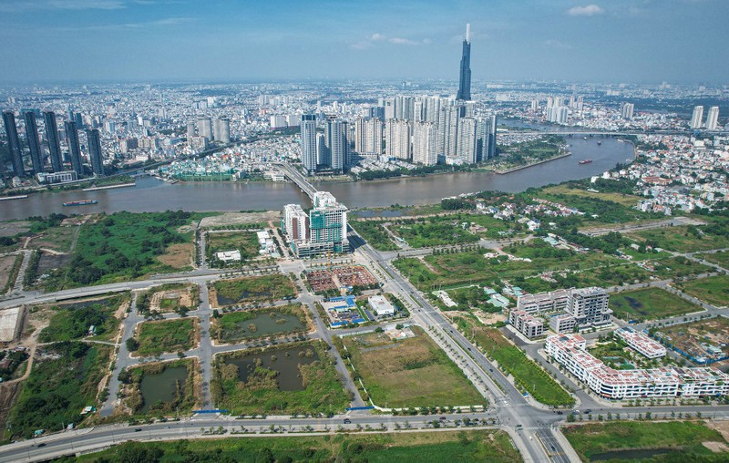 Khu đô thị mới Thủ Thiêm (TP.HCM) đang xây dựng các hạng mục cơ bản.