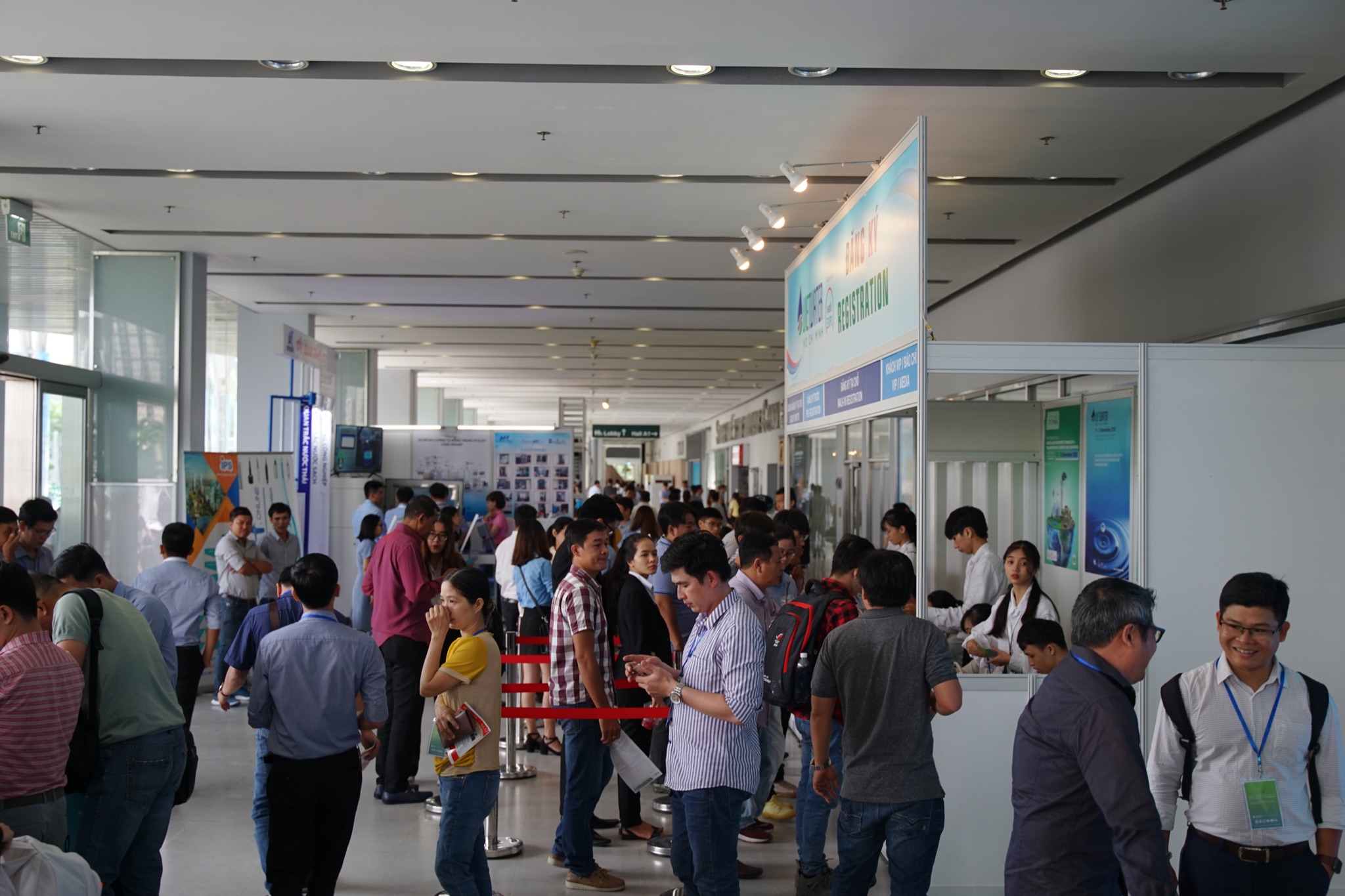 Sự kiện chào đón 10,000 khách tham dự.