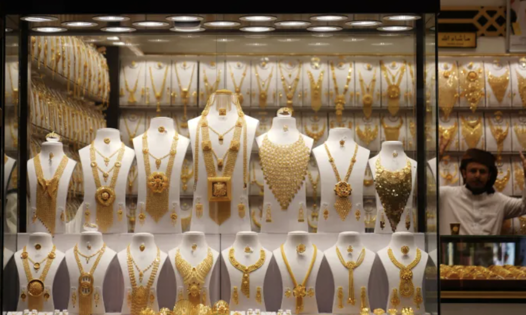 Một cửa hiệu nữ trang trong chợ vàng Dubai Gold Souk ở Dubai - ẢNh: Getty/CNBC.