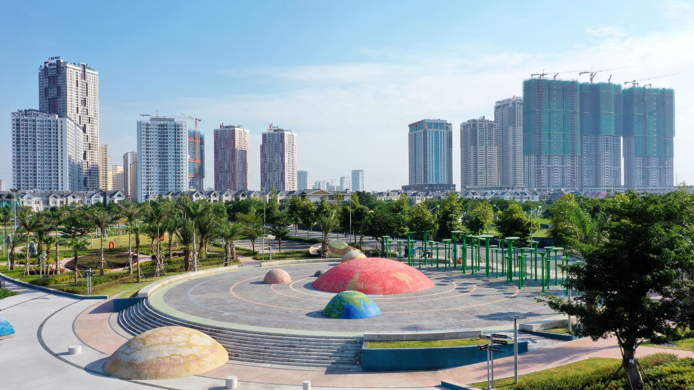 Người d&acirc;n mong muốn c&ocirc;ng vi&ecirc;n sớm đưa v&agrave;o sử dụng.