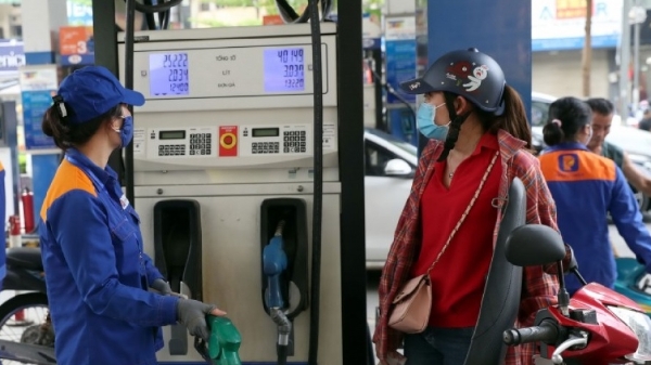 Giá xăng dầu tăng lần thứ 4 liên tiếp