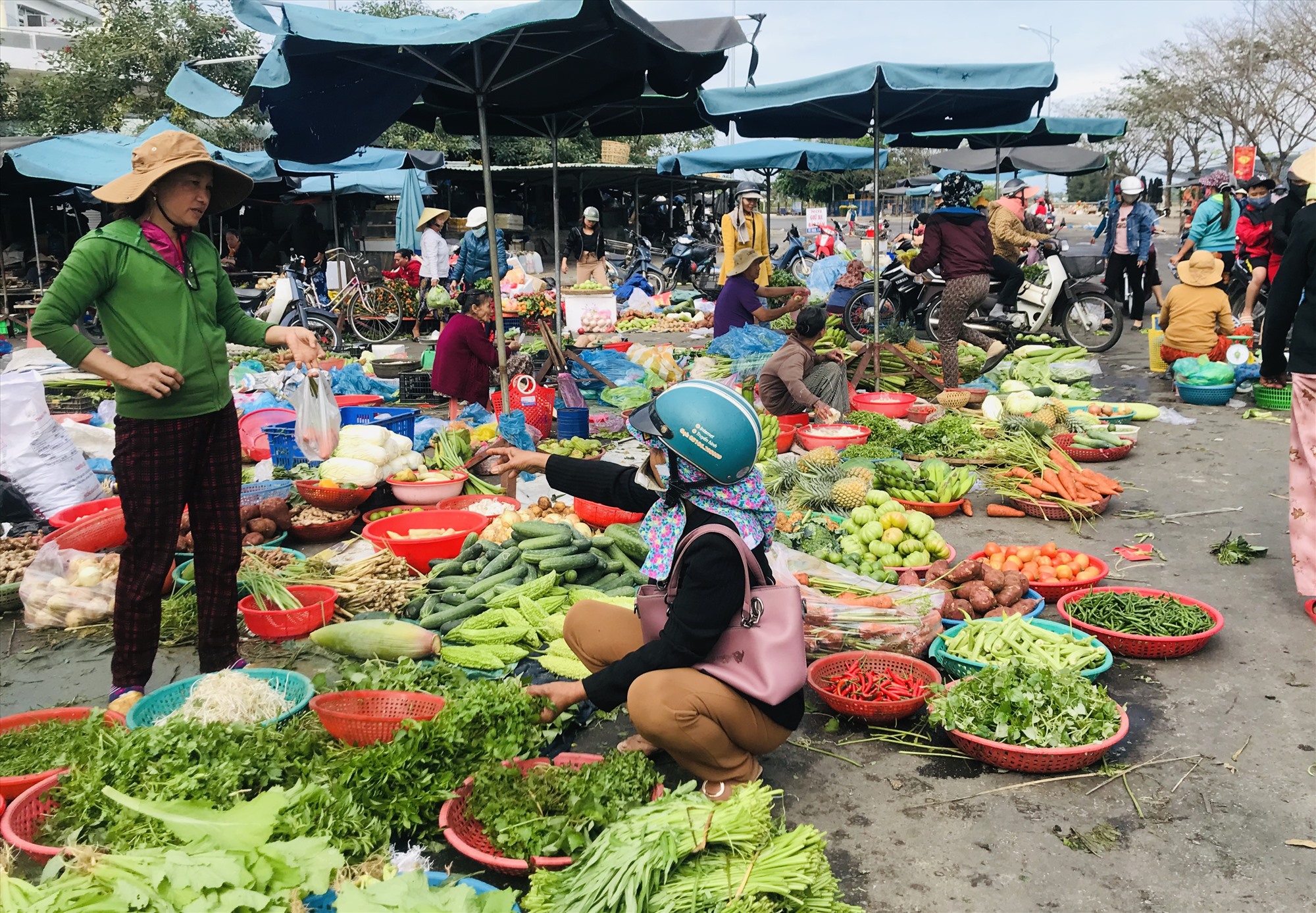 80% chợ là khu vực nông thôn, 86% là chợ hạng III quy mô nhỏ khiến công tác quản lý an toàn thực phẩm khó khăn.