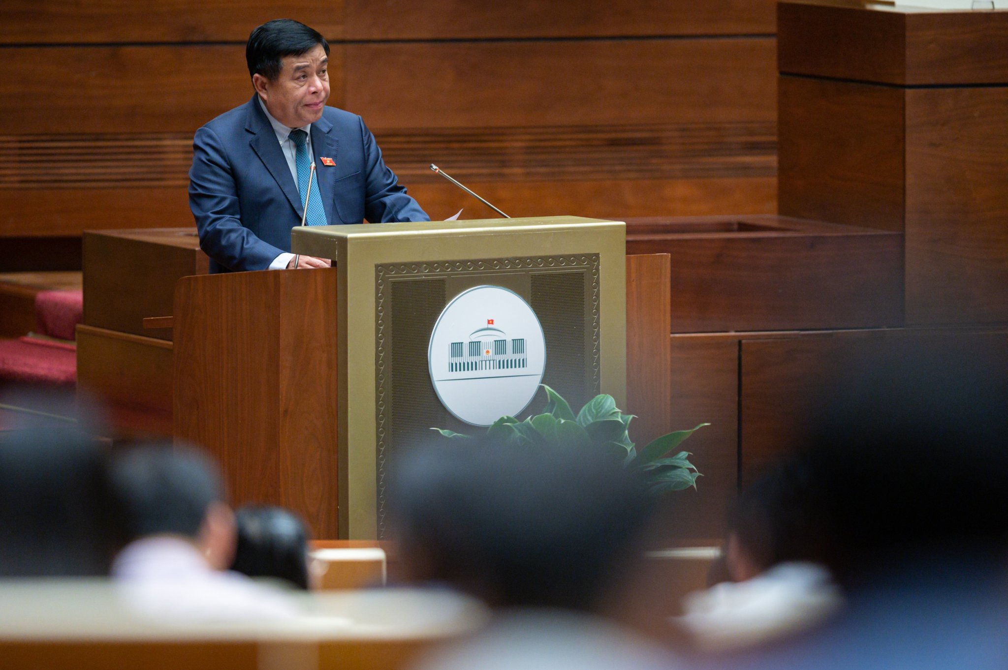 Bộ trưởng Bộ Kế hoạch v&agrave; Đầu tư Nguyễn Ch&iacute; Dũng, nhấn mạnh mục đ&iacute;ch sửa đổi Luật Hợp t&aacute;c x&atilde; l&agrave; để tạo h&agrave;nh lang ph&aacute;p l&yacute; thuận lợi, th&ocirc;ng tho&aacute;ng cho ph&aacute;t triển của c&aacute;c tổ chức kinh tế hợp t&aacute;c - Ảnh: Quochoi.vn.