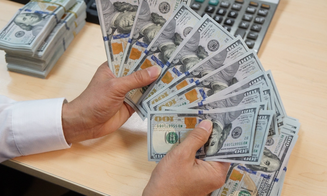 Giá USD tiếp tục tăng nhanh