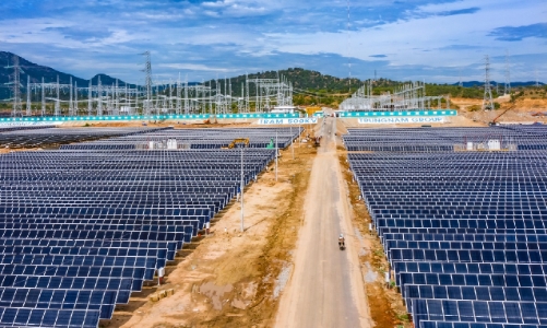 EVN dừng mua điện mặt trời chưa có giá của Trung Nam là đúng quy định của pháp luật