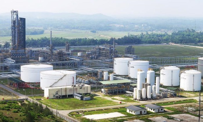 Năng lực sản xuất của hai nhà máy Bình Sơn và Nghi Sơn trong tháng 10 bảo đảm 80% nguồn cung trong nước.