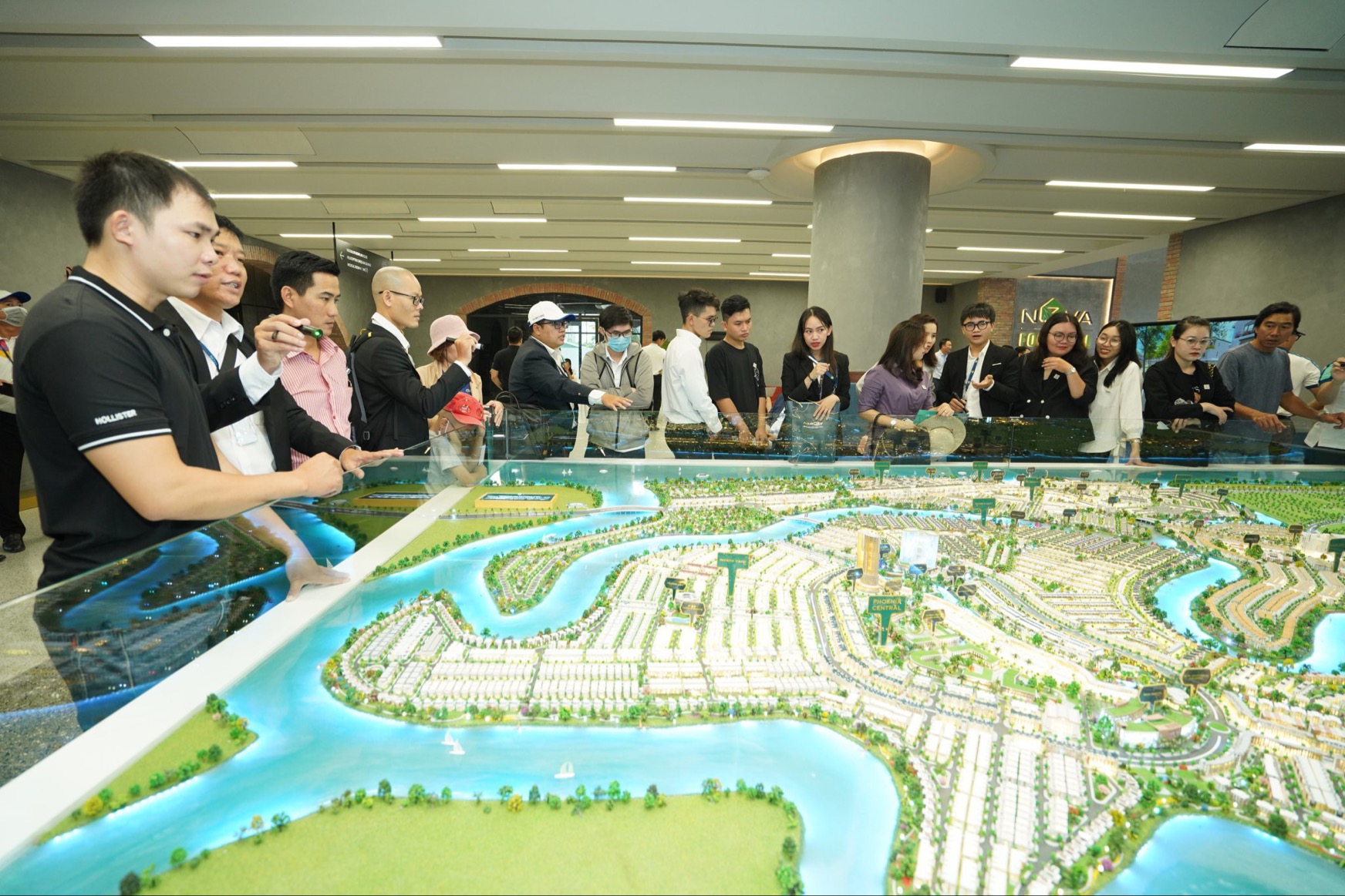 Aqua City thu hút nhiều nhà đầu tư đến tham quan, tìm hiểu dự án trong sự kiện cuối tuần qua.