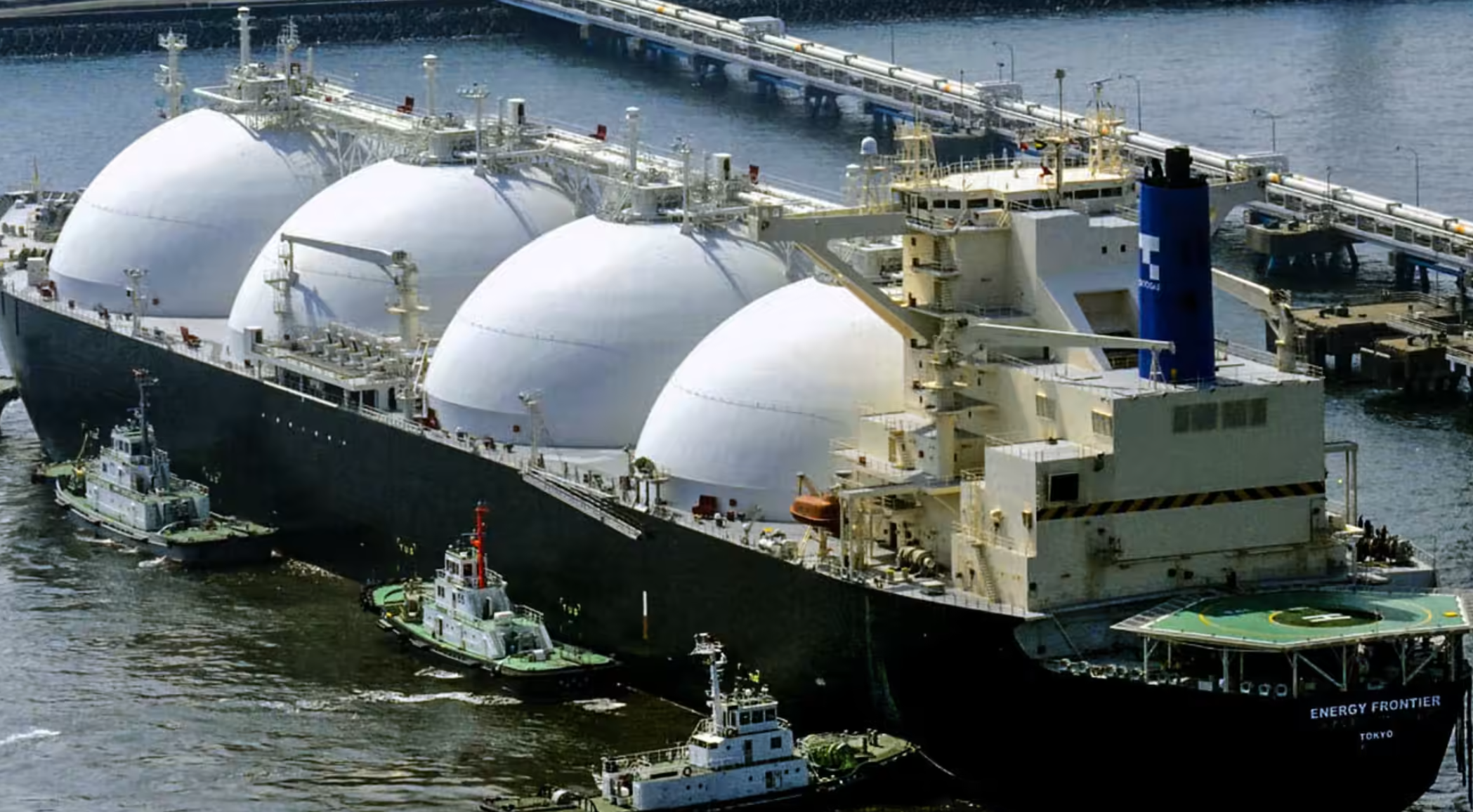 Một mùa đông khắc nghiệt hơn bình thường có thể khiến thị trường khí đốt thế giới thắt chặt thêm nữa - Ảnh: Kyodo