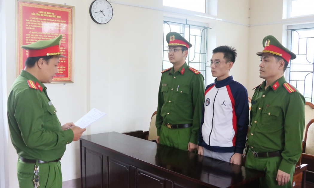 Cơ quan điều tra ra quyết định khởi tố bị can Hùng. Ảnh: Công an tỉnh Hà Tĩnh.
