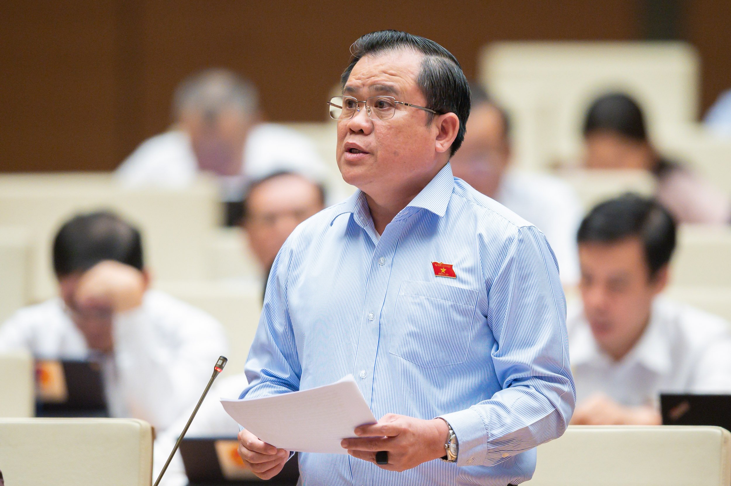 Đại biểu Nguyễn Tâm Hùng - Đoàn đại biểu Quốc hội tỉnh Bà Rịa- Vũng Tàu, cho rằng cần quy định cụ thể chính sách khai thác mỏ dầu khí khai thác tận thu.