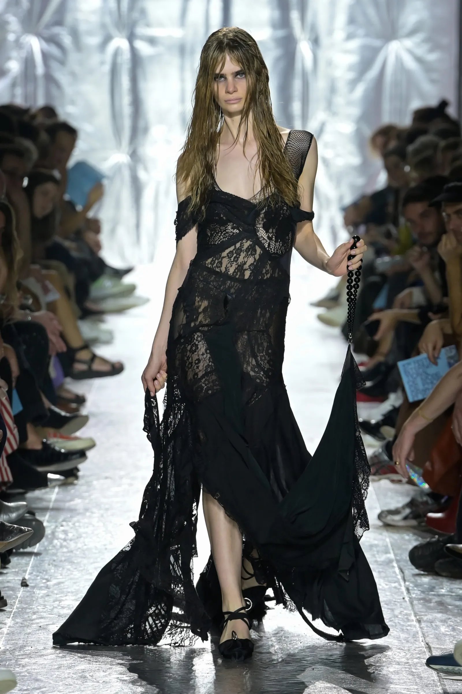 Một thiết kế t&aacute;i chế của&nbsp;NTK Sini Saavala với sự trợ gi&uacute;p của&nbsp;Atelier des Mati&egrave;res.