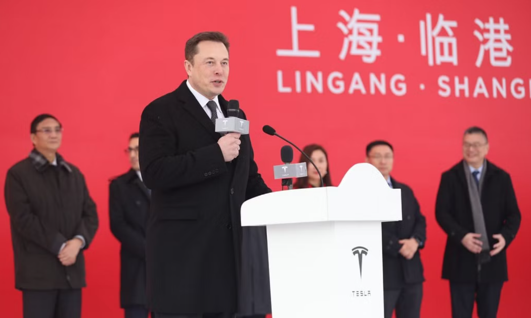 Ông Elon Musk phát biểu tại lễ động thổ nhà máy tại Thượng Hải, Trung Quốc ngày 7/1/2019 - Ảnh: AP
