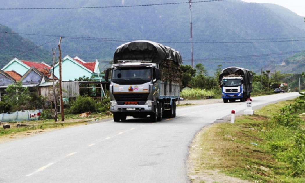 Tuyến Quốc lộ 26 là trục ngang Đông - Tây chính, tạo ra mạng lưới liên kết giữa vùng Nam Trung Bộ và vùng Tây Nguyên.