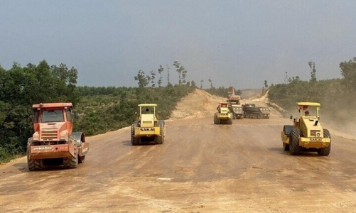 Dự án cao tốc Bắc - Nam phía Đông: Ủy ban nhân dân tỉnh, thành phố phải bàn giao mặt bằng đúng tiến độ 