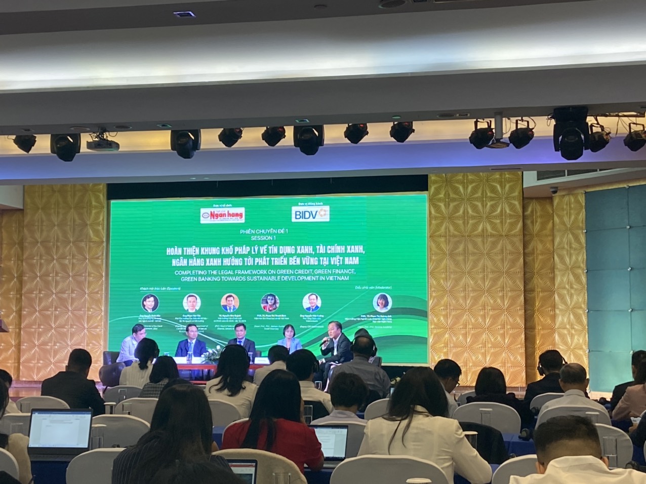 Toàn cảnh hội thảo. Ảnh Đào Vũ