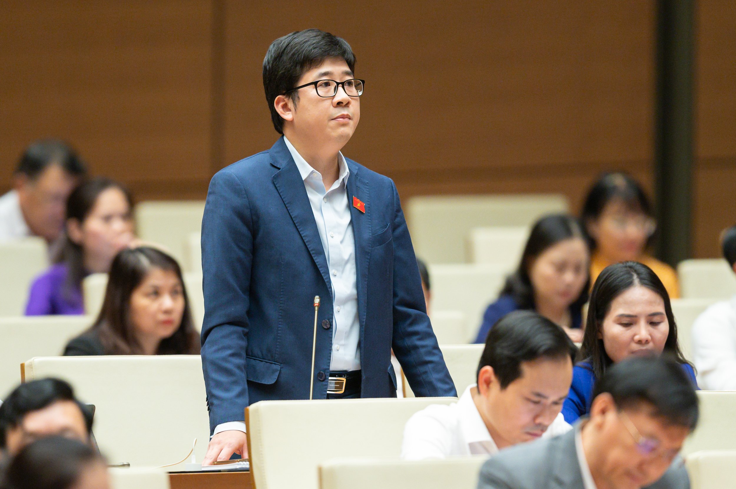 Đại biểu Nguyễn Th&agrave;nh Trung &ndash; Đo&agrave;n ĐBQH tỉnh Y&ecirc;n B&aacute;i ph&aacute;t biểu tại phi&ecirc;n thảo luận.