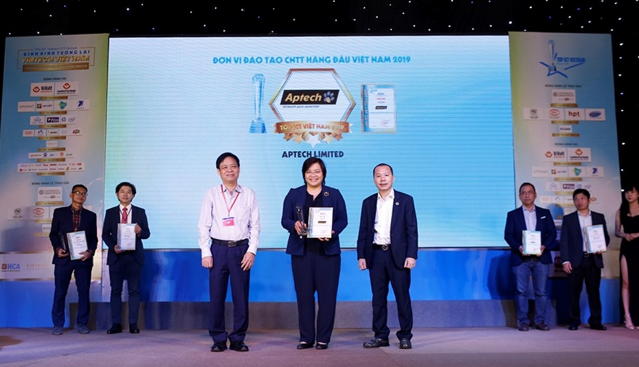 Aptech được Hội Tin học Tp.HCM (HCA) c&ocirc;ng nhận l&agrave; đơn vị đ&agrave;o tạo c&ocirc;ng nghệ th&ocirc;ng tin h&agrave;ng đầu Việt Nam suốt 17 năm liền.