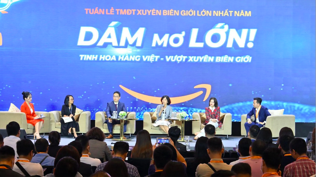 Tọa đàm tại lễ khai mạc “Amazon Week 2022: Hội nghị Thương mại điện tử xuyên biên giới".