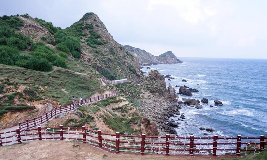 Eo Gió, xã Nhơn Lý, TP. Quy Nhơn, tỉnh Bình Định.
