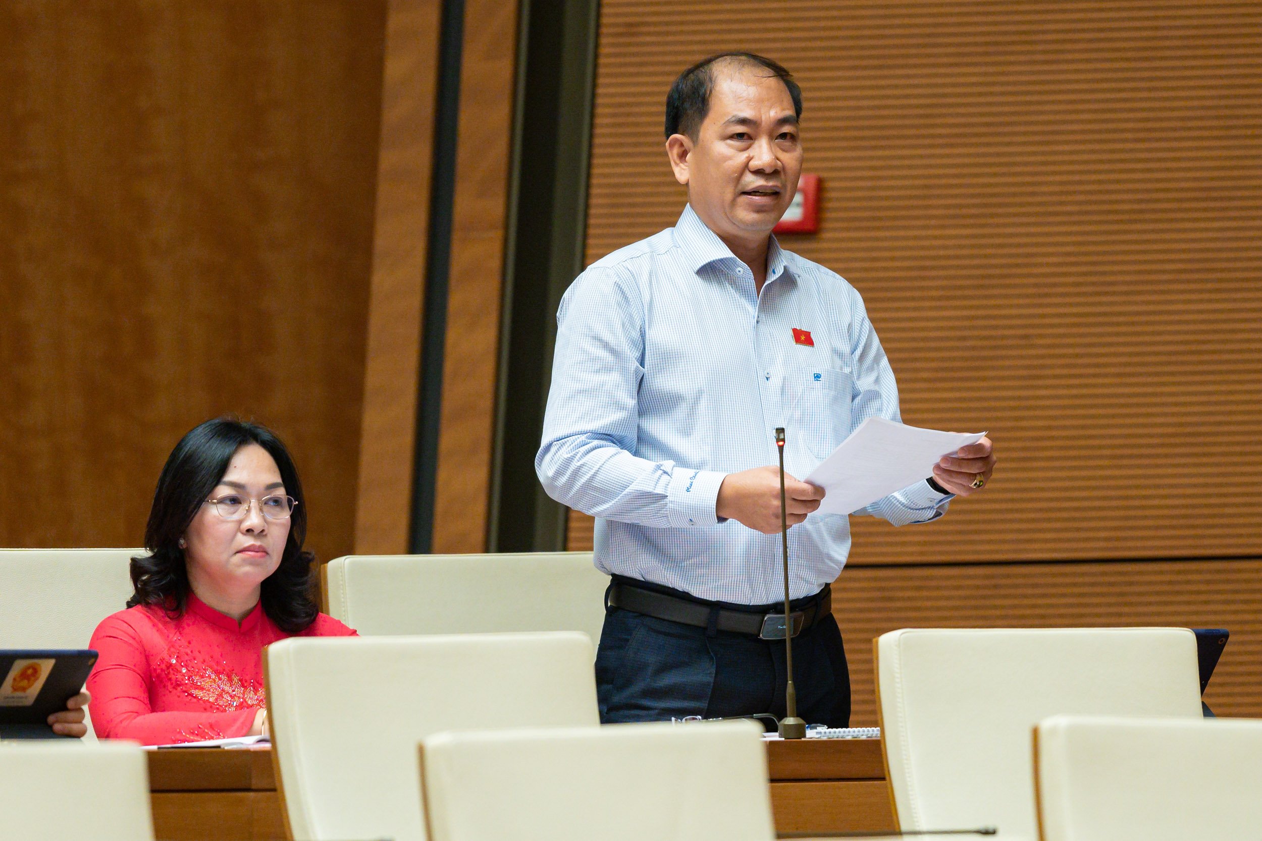 Đại biểu Nguyễn Việt Thắng ph&aacute;t biểu tại phi&ecirc;n thảo luận - Ảnh: Quochoi.vn