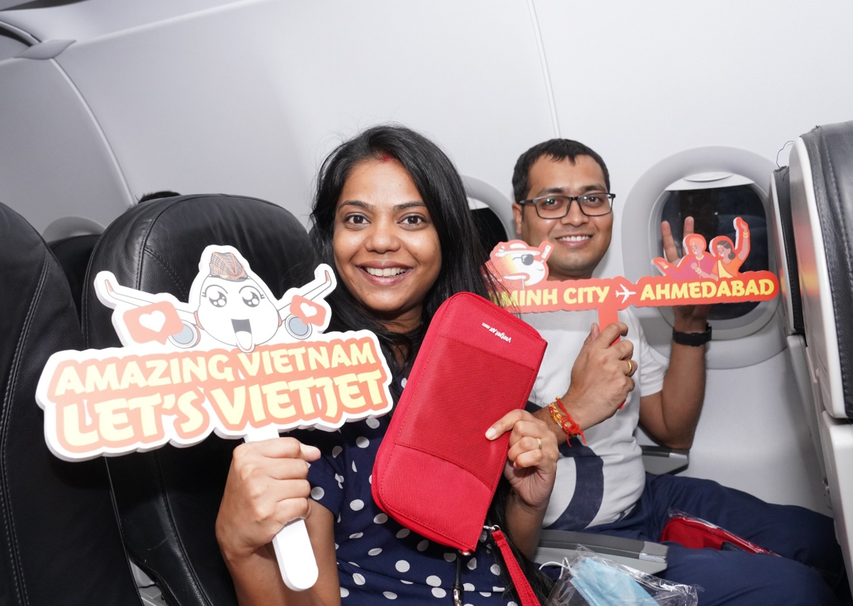 C&aacute;c đường bay kết nối Ấn Độ với Việt Nam g&oacute;p phần đưa h&agrave;nh kh&aacute;ch quốc tế đến với c&aacute;c trung t&acirc;m kinh tế - du lịch của Việt Nam (ảnh: VJ)